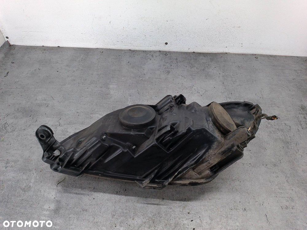 LAMPA PRZÓD PRAWA SKODA FABIA II FL - 7