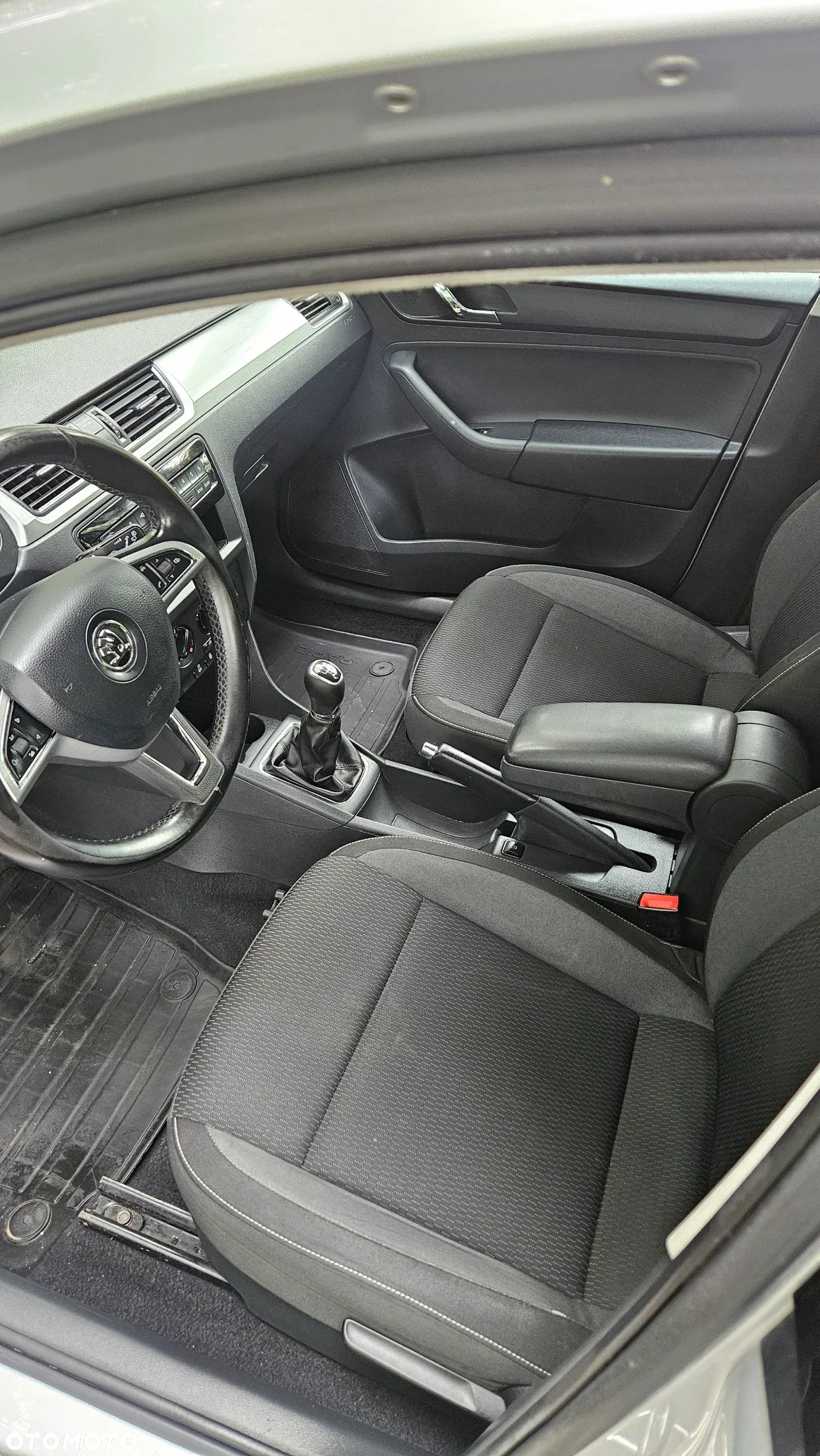 Skoda RAPID 1.2 TSI Ambition - 7