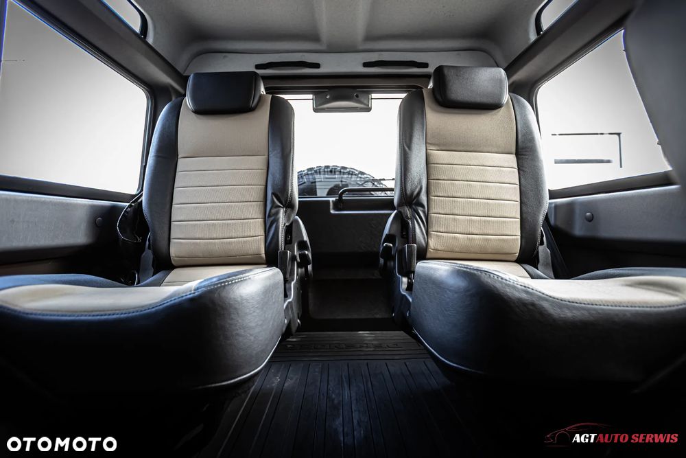 Land Rover Defender 90 2.4 TD4 SE - 31