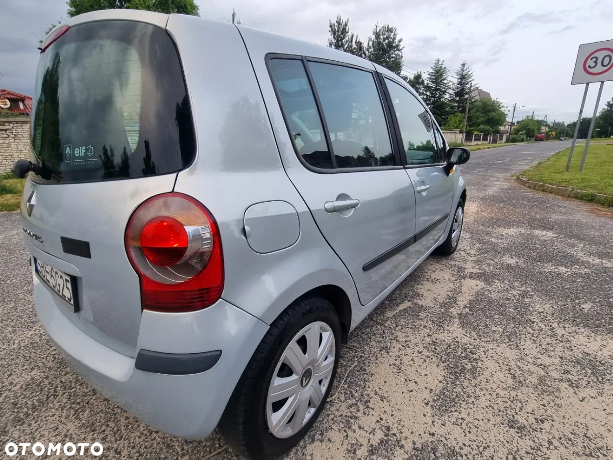 Renault Modus - 24