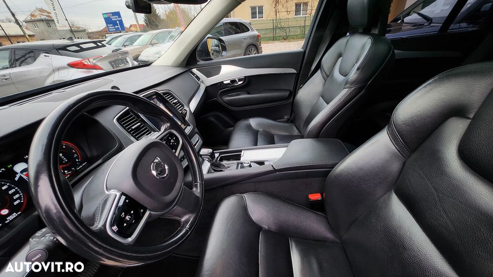 Volvo XC 90 D5 AWD Geartronic Momentum - 3