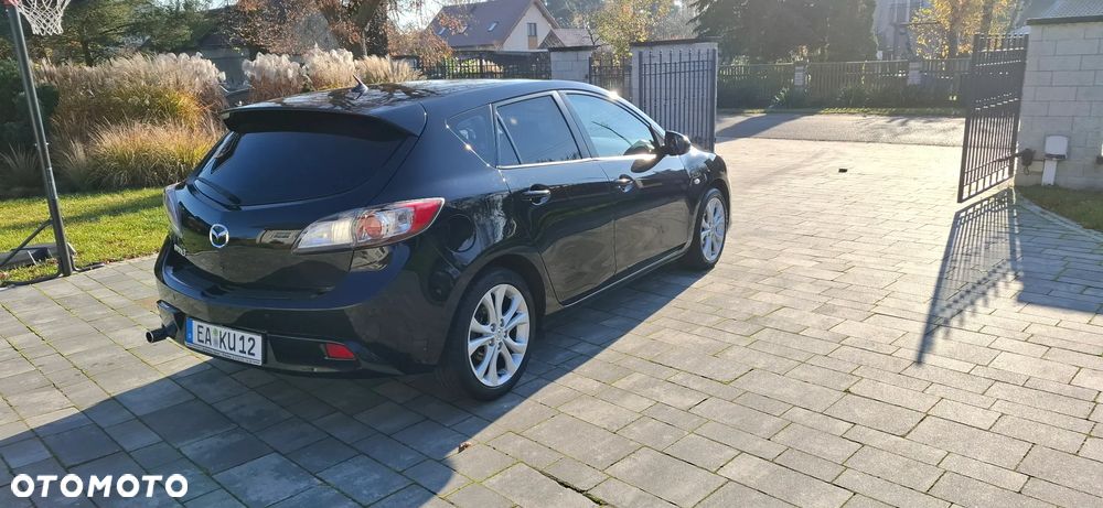 Mazda 3 1.6 Active + - 4