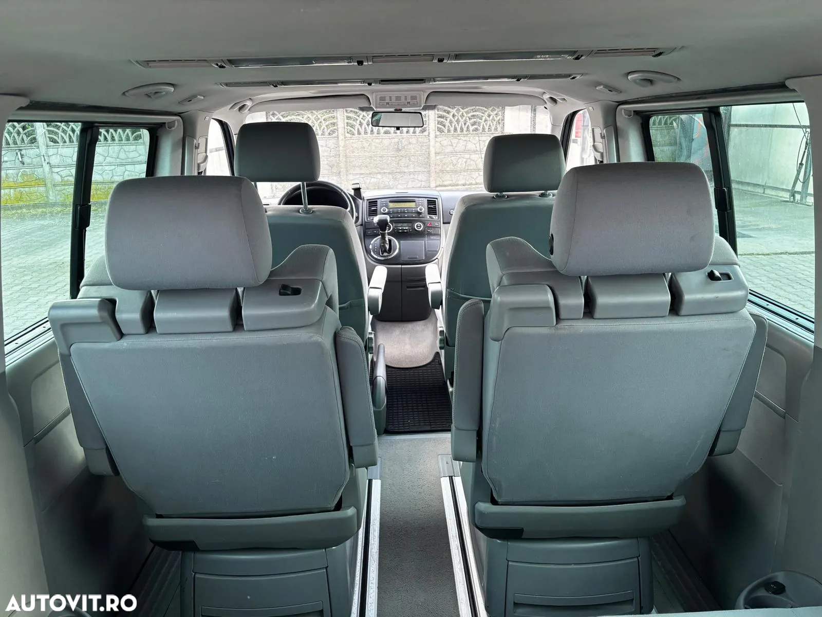 Volkswagen Multivan - 15