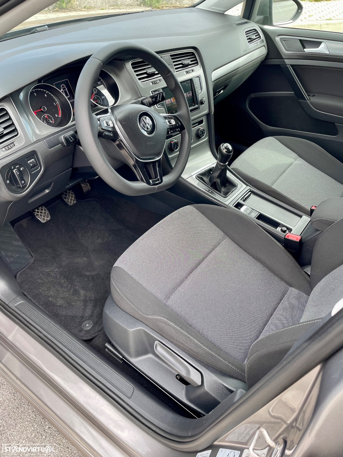 VW Golf 1.6 TDi Trendline - 50