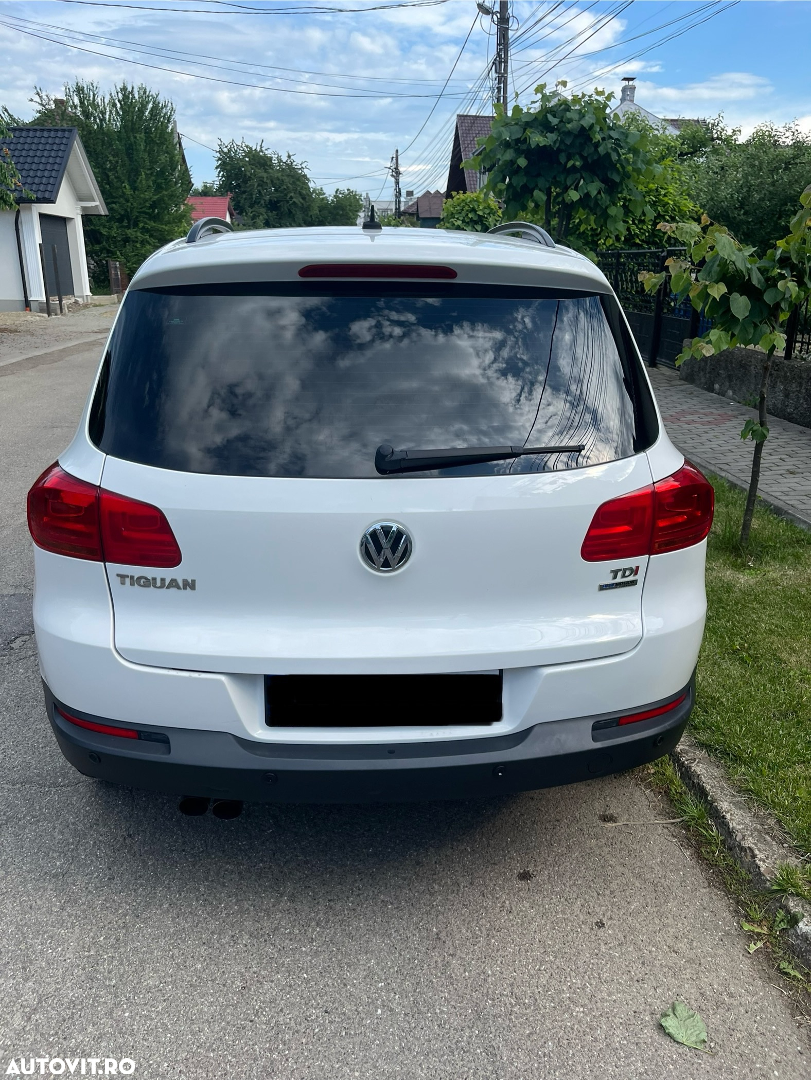 Volkswagen Tiguan 2.0 TDI DPF BlueMotion Technology Exclusive - 4