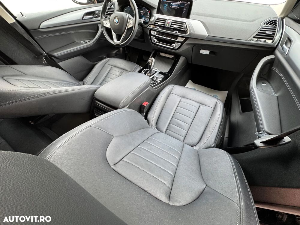 BMW X3 xDrive30e AT PHEV - 12