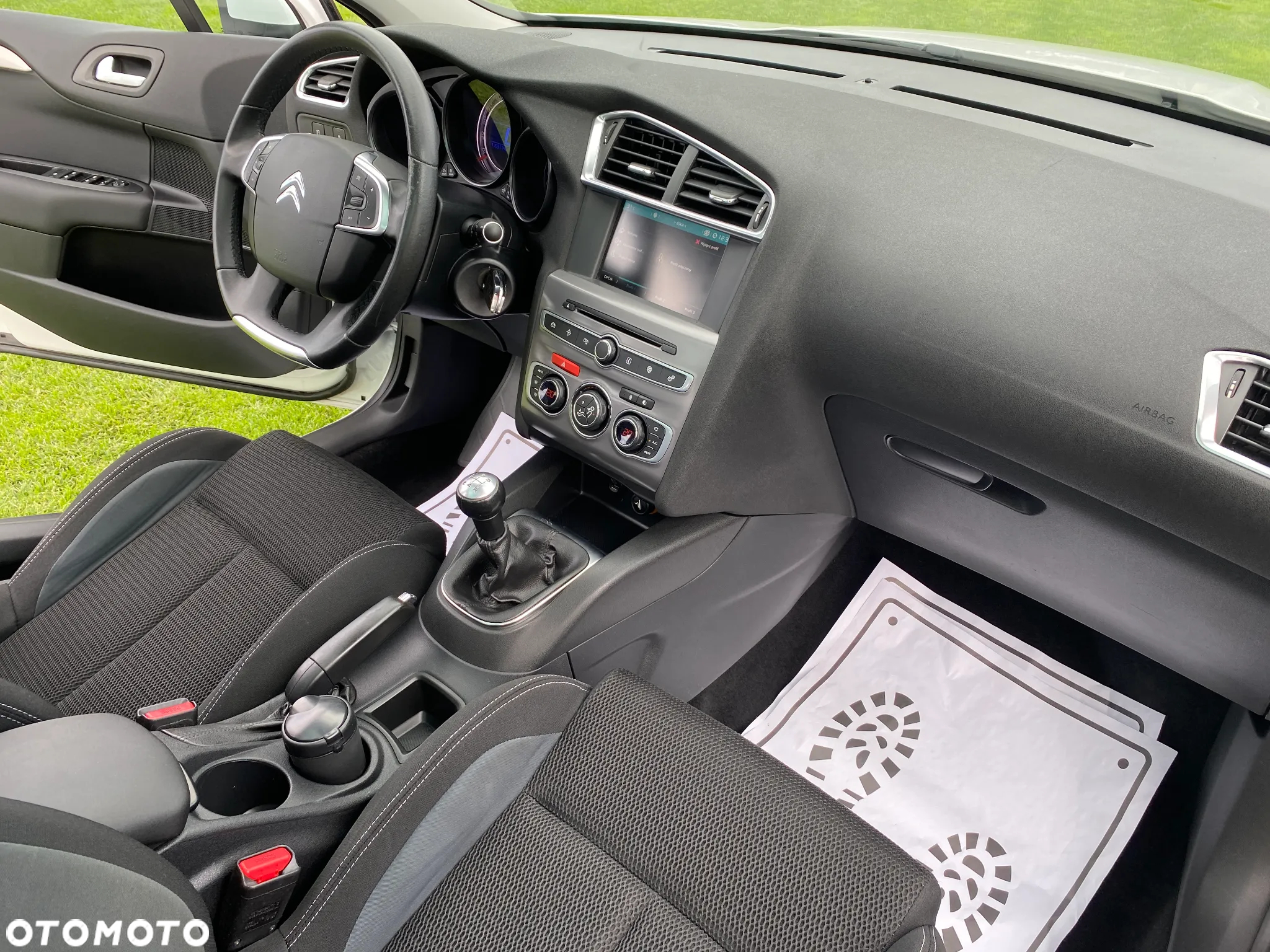 Citroën C4 1.2 PureTech Feel - 26