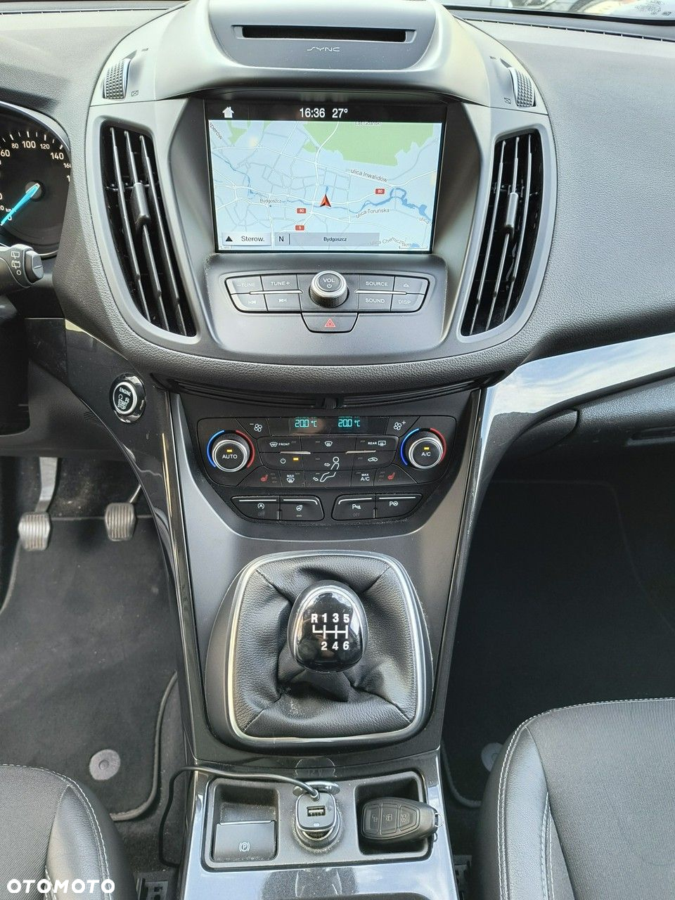 Ford Kuga 1.5 EcoBoost 2x4 Titanium - 13
