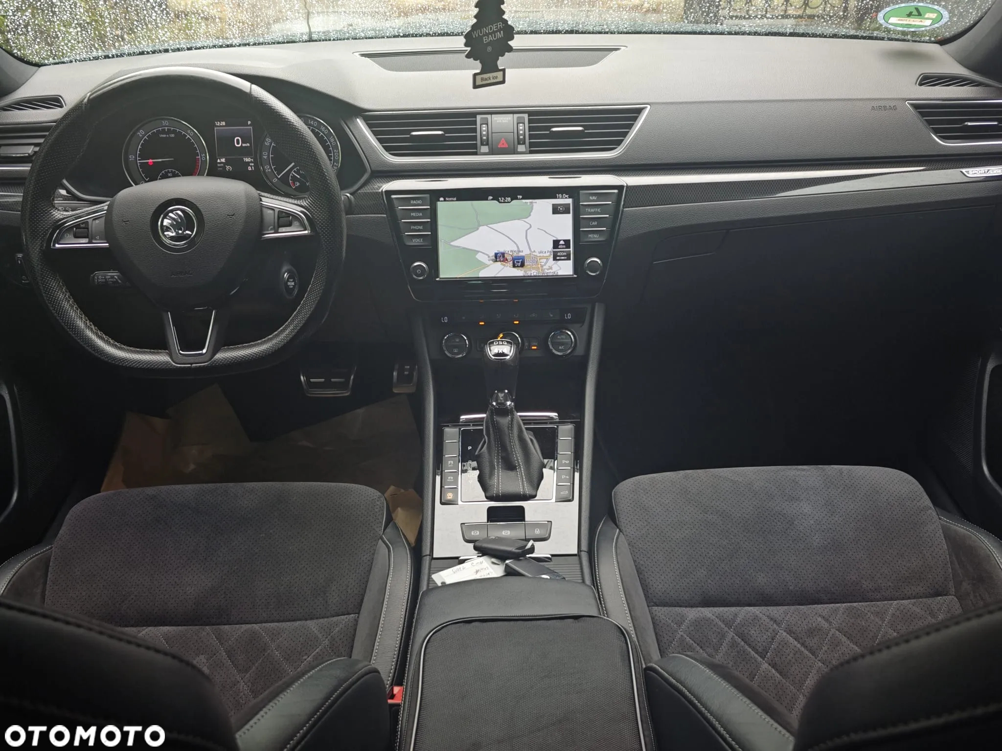 Skoda Superb 2.0 TDI 4x4 DSG Sportline - 31