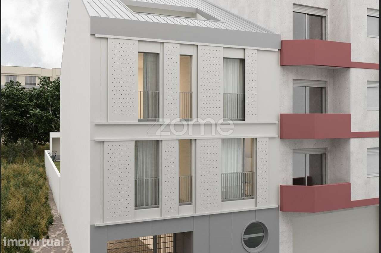 Apartamento T1 Duplex, ao São João - Fração F