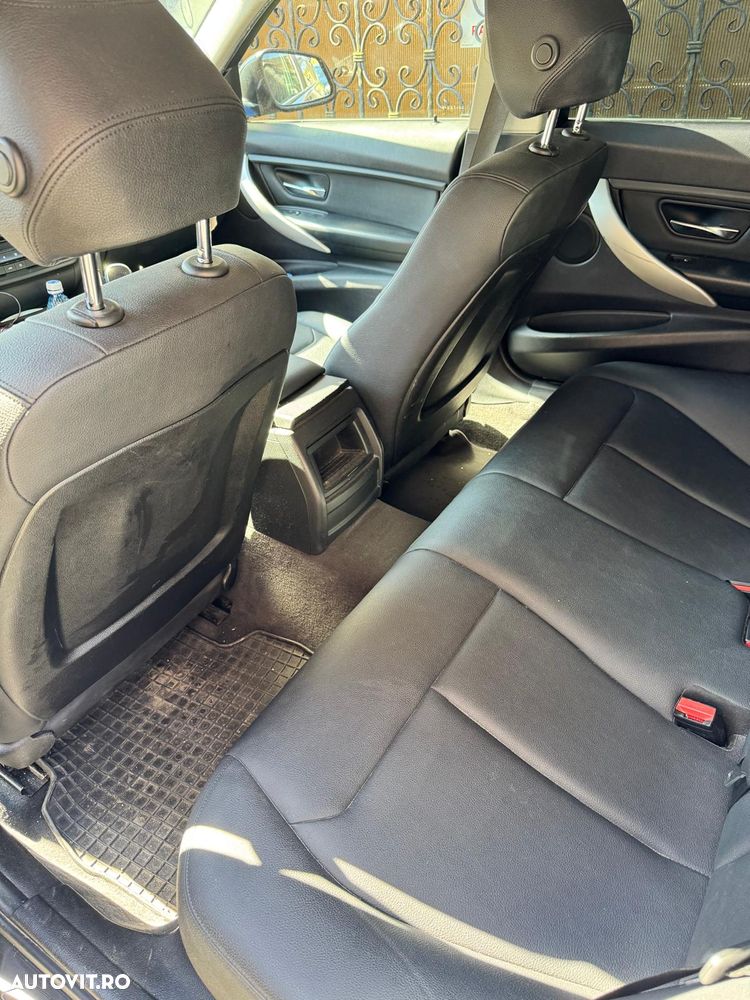 BMW Seria 3 320i Aut. - 15