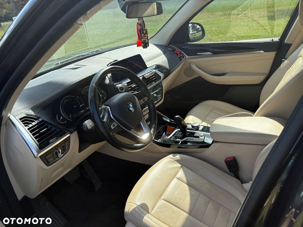 BMW X3 xDrive30e Luxury Line - 13