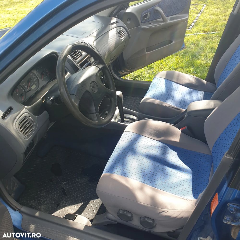 Mazda 323 - 7