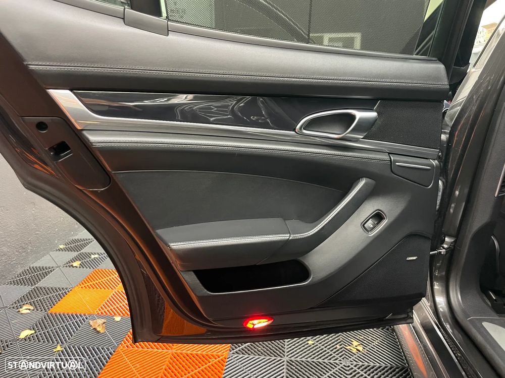 Porsche Panamera 4 S PDK - 17