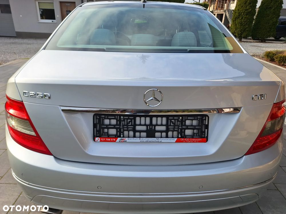 Mercedes-Benz Klasa C 250 CGI BlueEff Elegance - 8