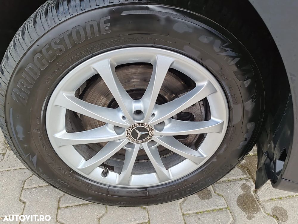 Mercedes-Benz GLB 250 4MATIC Aut. - 27