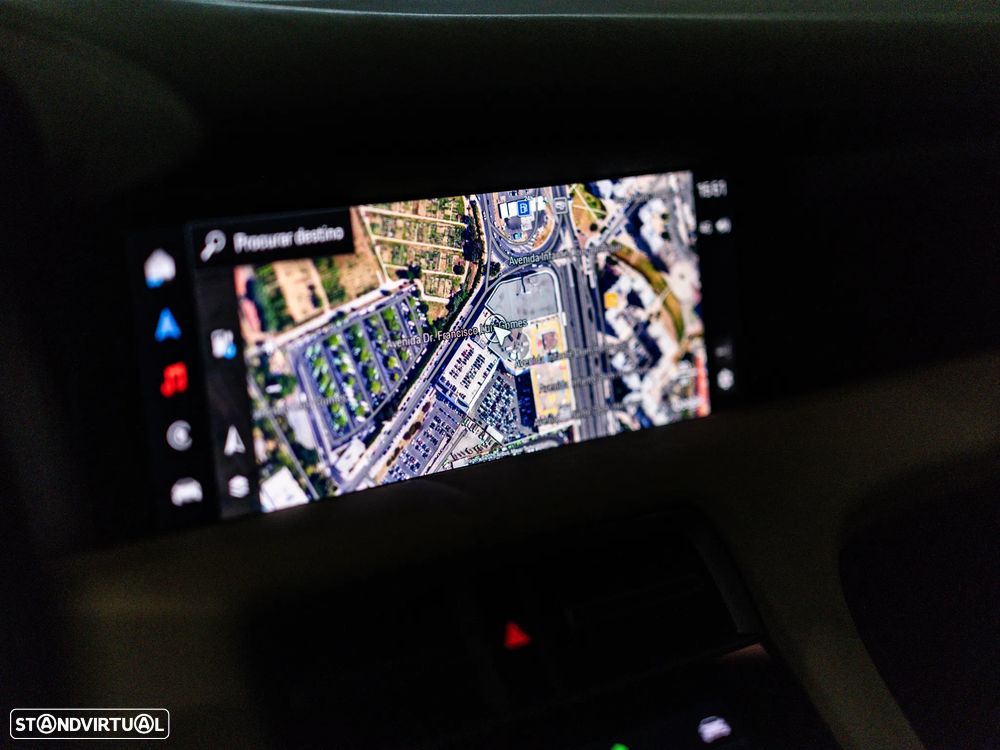 Porsche Taycan Sport Turismo - 34