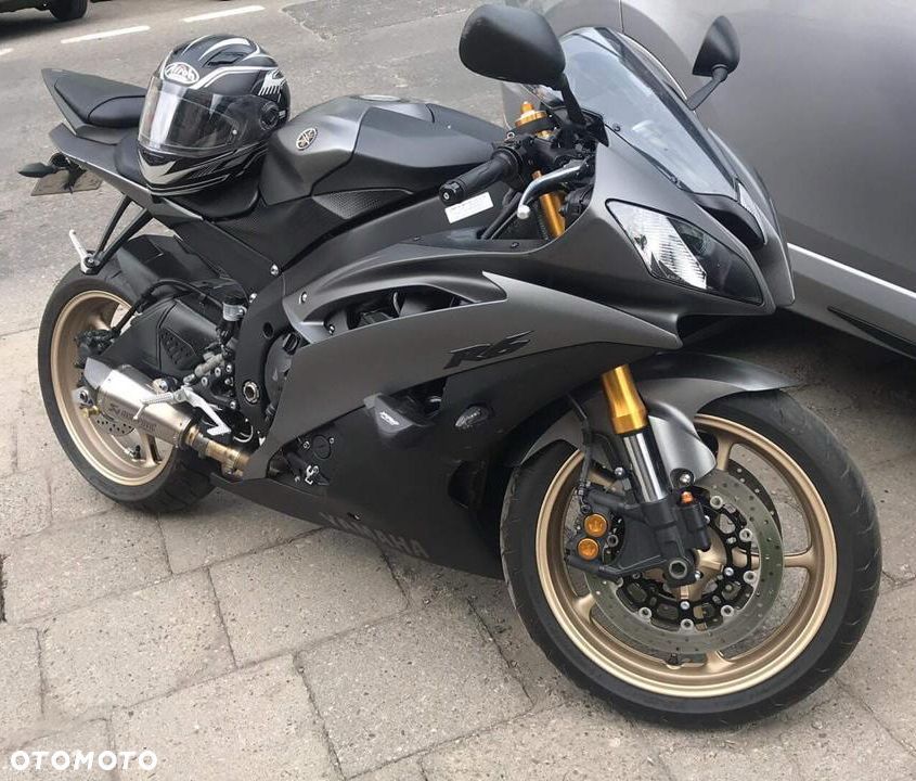 Yamaha R6 - 9