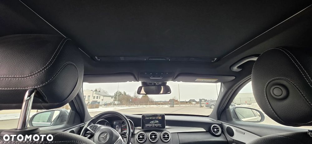 Mercedes-Benz Klasa C 180 9G-TRONIC AMG Line - 22