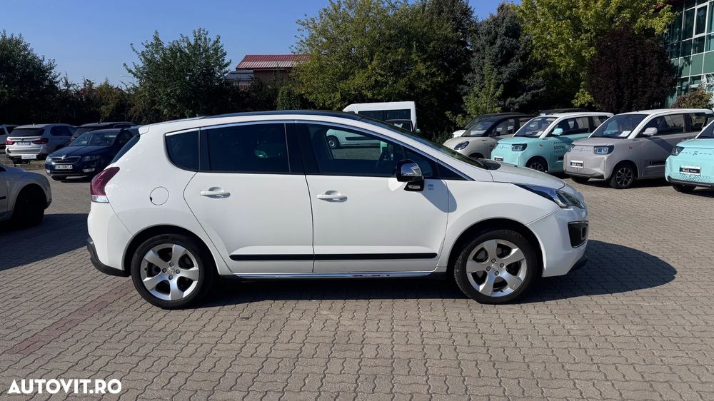Peugeot 3008 HYbrid4 - 6