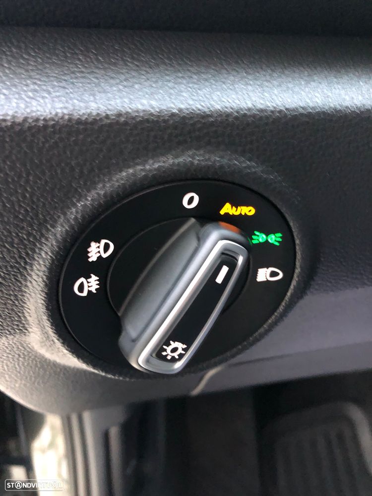 VW T-Roc 1.5 TSI Life DSG - 32