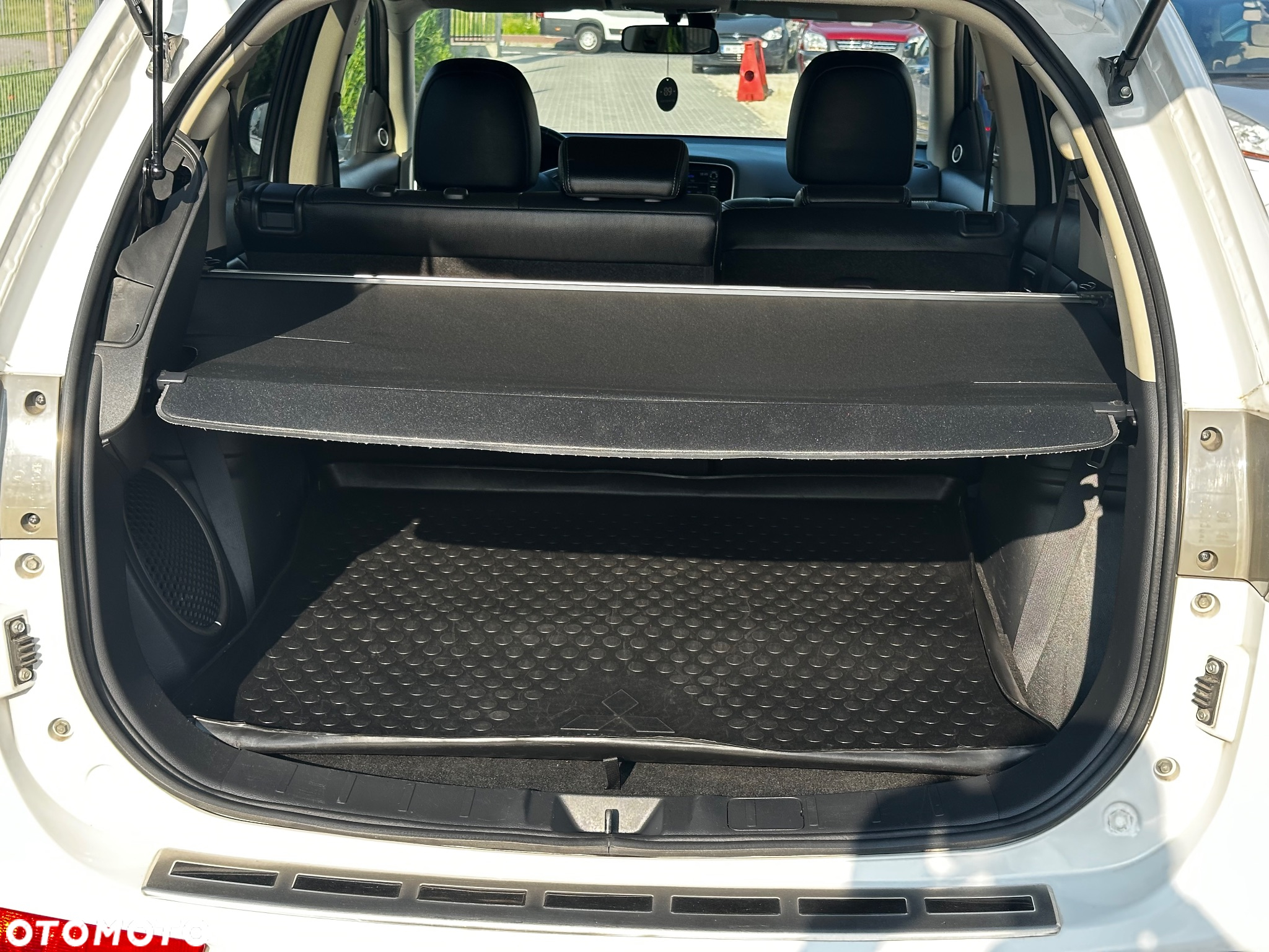 Mitsubishi Outlander 2.0 Intense + - 25