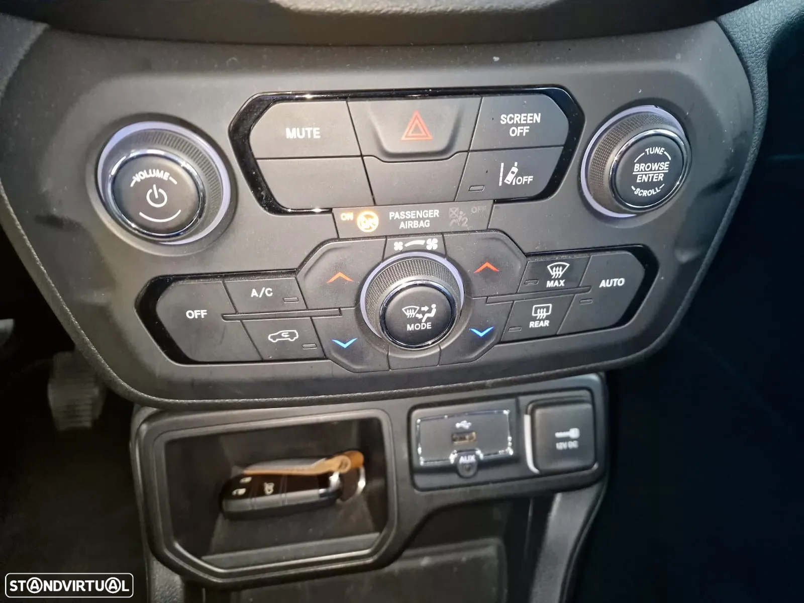 Jeep Renegade 1.6 MJD Night Eagle - 15