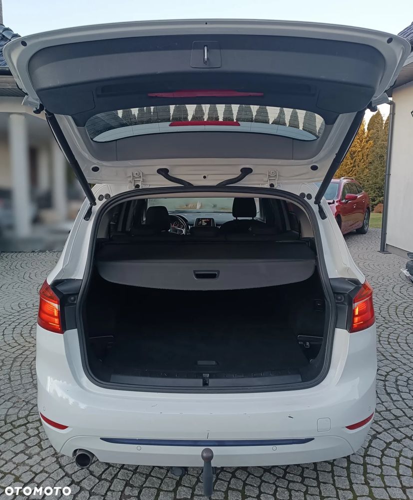 BMW Seria 2 218d Sport Line - 24