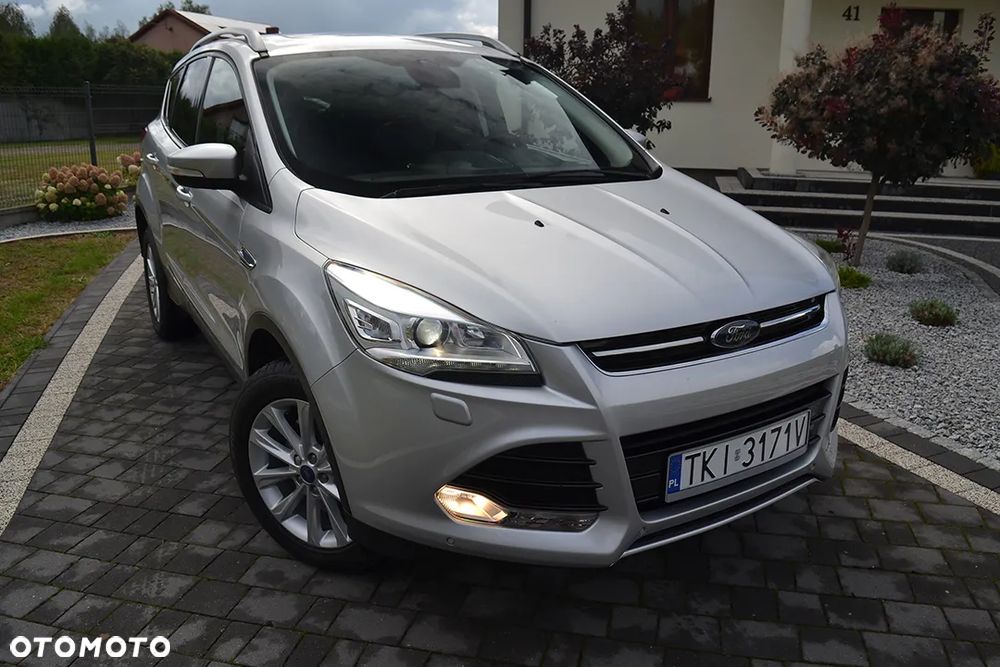 Ford Kuga 2.0 TDCi 2x4 Titanium - 3