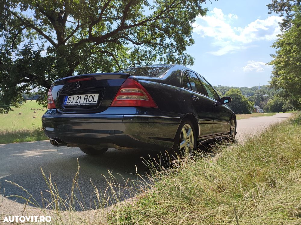Mercedes-Benz C - 4