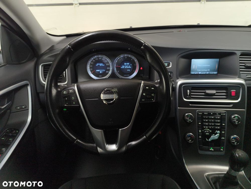 Volvo V60 D2 Kinetic - 39