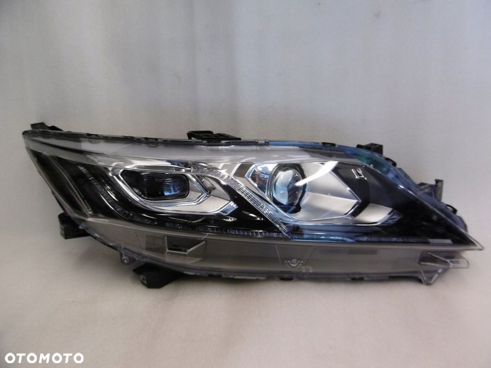 mitsubishi eclipse cross - lampa prawa led - 1