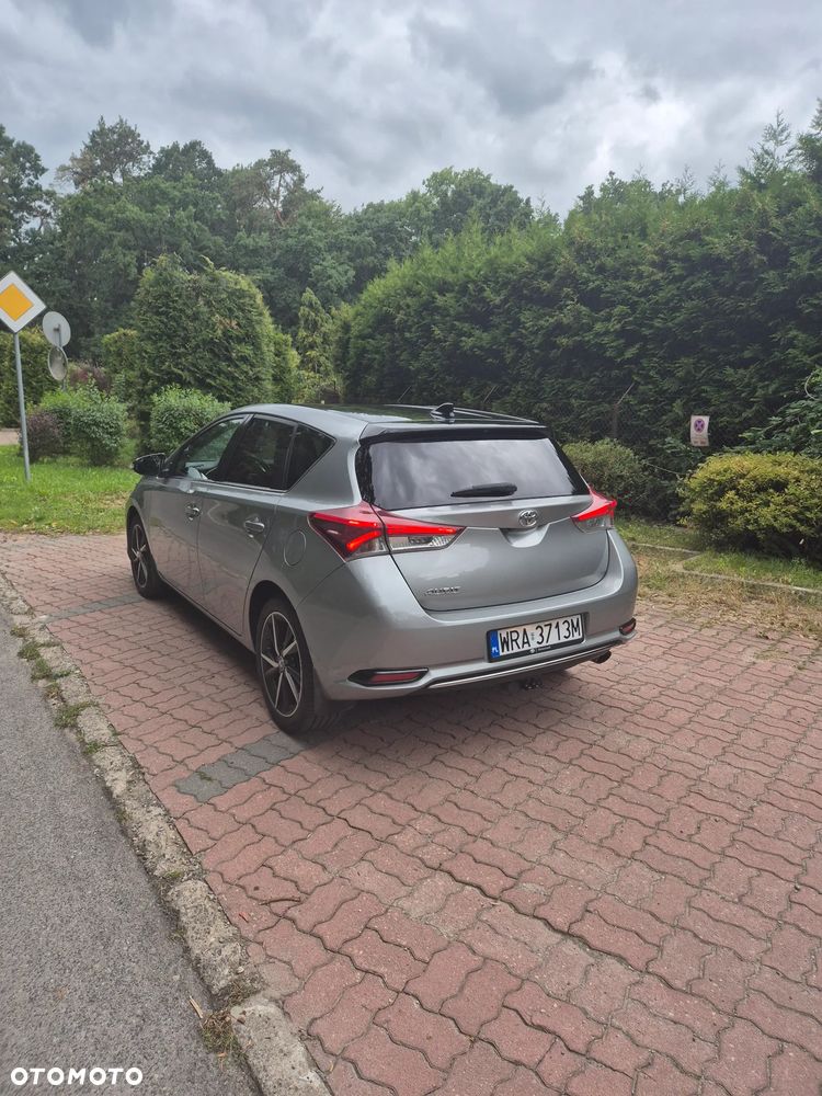 Toyota Auris 1.2 T Prestige - 4