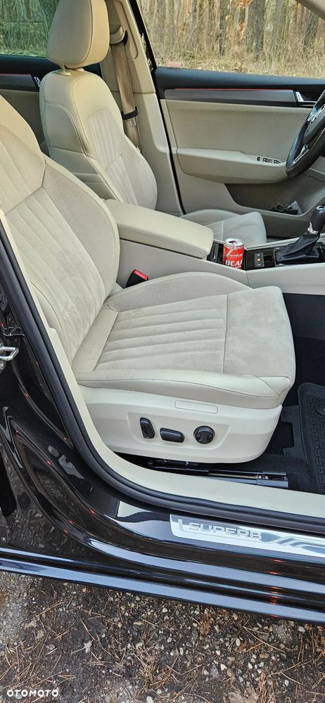 Skoda Superb 2.0 TDI Style DSG - 22