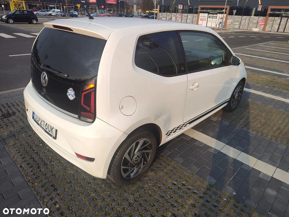 Volkswagen up! sound - 7