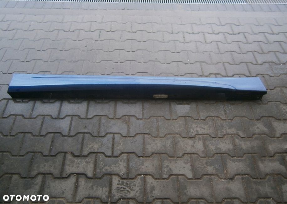 LISTWA PROGOWA PRAWA BMW E81 E82 E88 M-PAKIET - 2