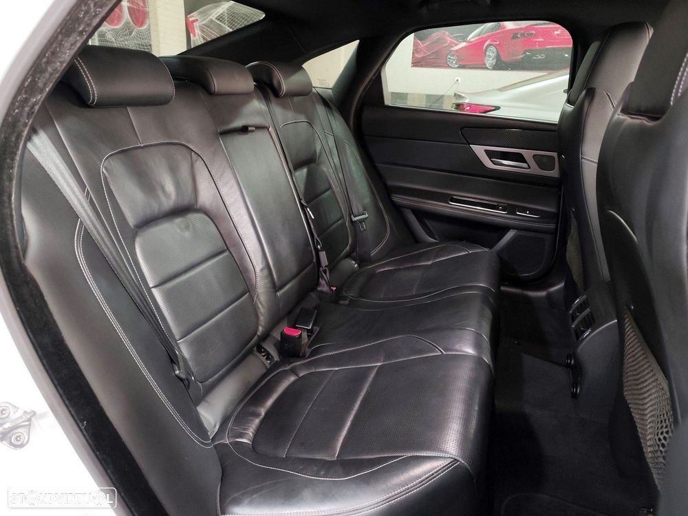 Jaguar XF 20d AWD Aut. R-Sport - 15