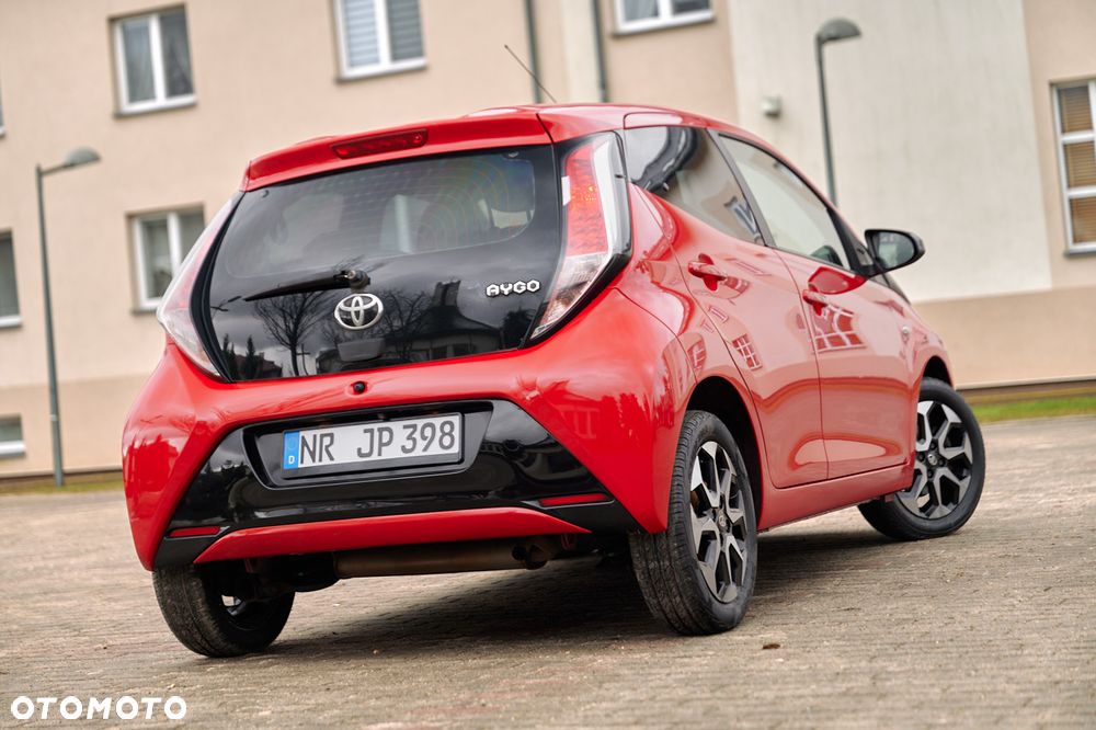 Toyota Aygo x-play Edition S+ - 2