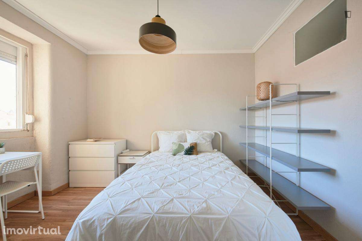 Quarto - localizado em Arroios Lisbon - Grande imagem: 4/11