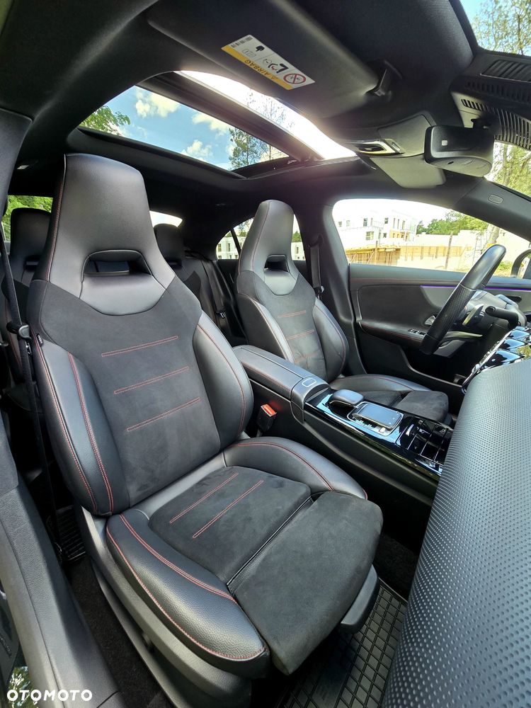 Mercedes-Benz CLA 220 AMG Line 7G-DCT - 35