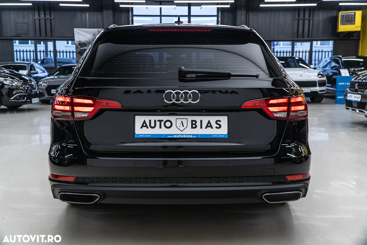 Audi A4 Avant 2.0 TDI S tronic - 25