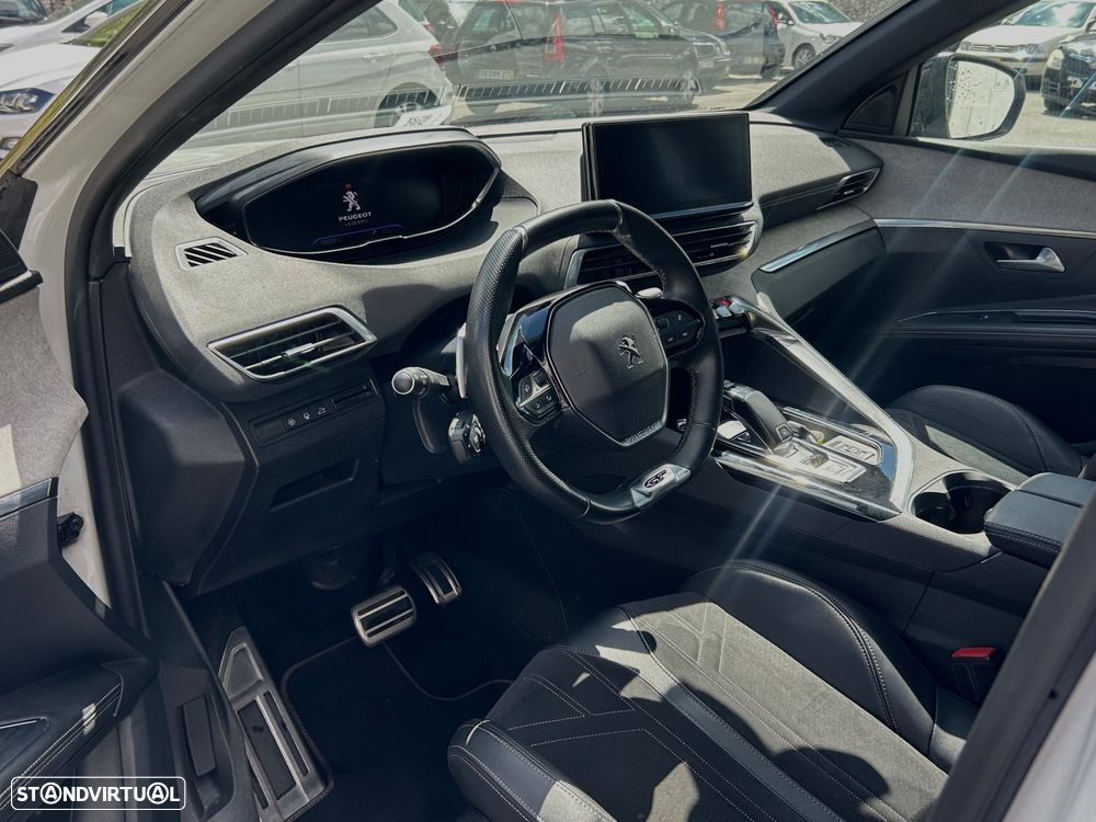 Peugeot 5008 PureTech 130 EAT8 Stop & Start GT - 8