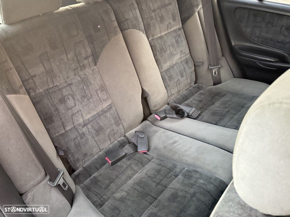 Mazda 626 SW 2.0 TDi GLX - 29