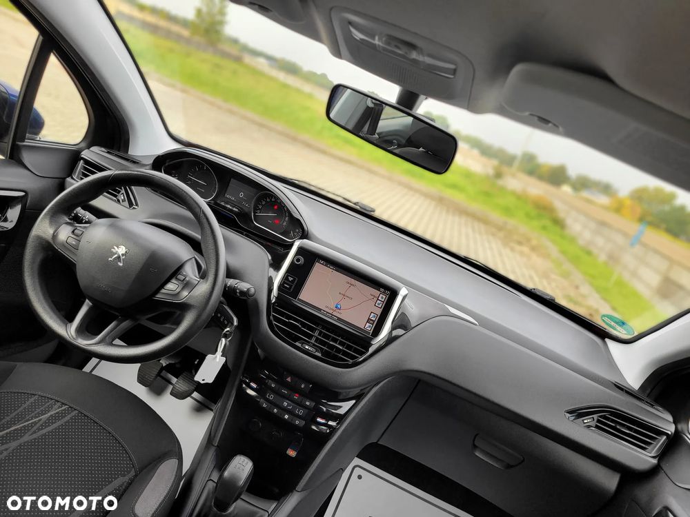 Peugeot 208 - 19