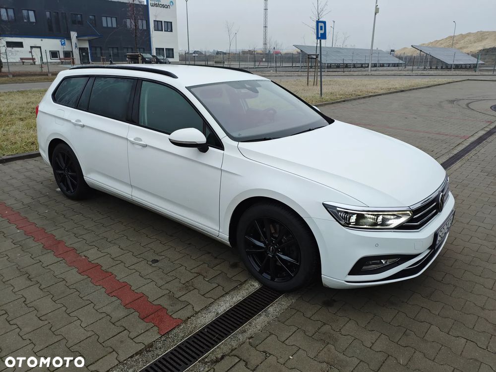 Volkswagen Passat - 2