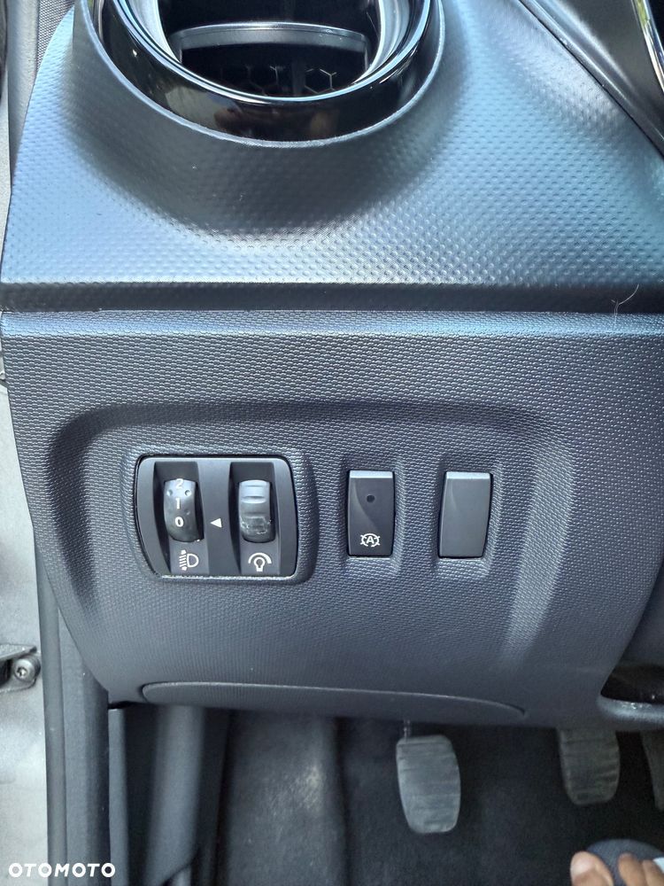 Renault Captur 0.9 Energy TCe Life EU6 - 24