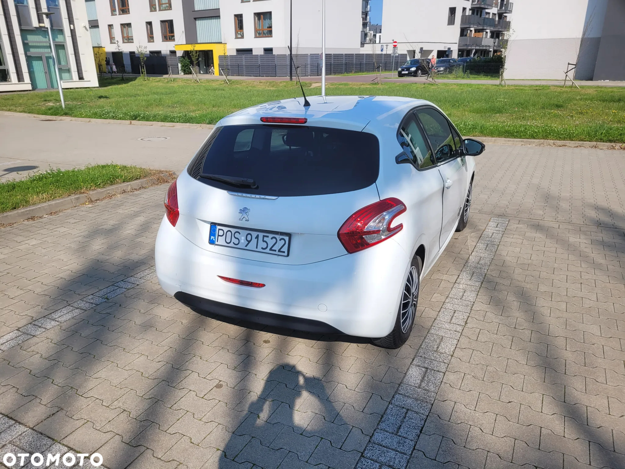 Peugeot 208 - 4