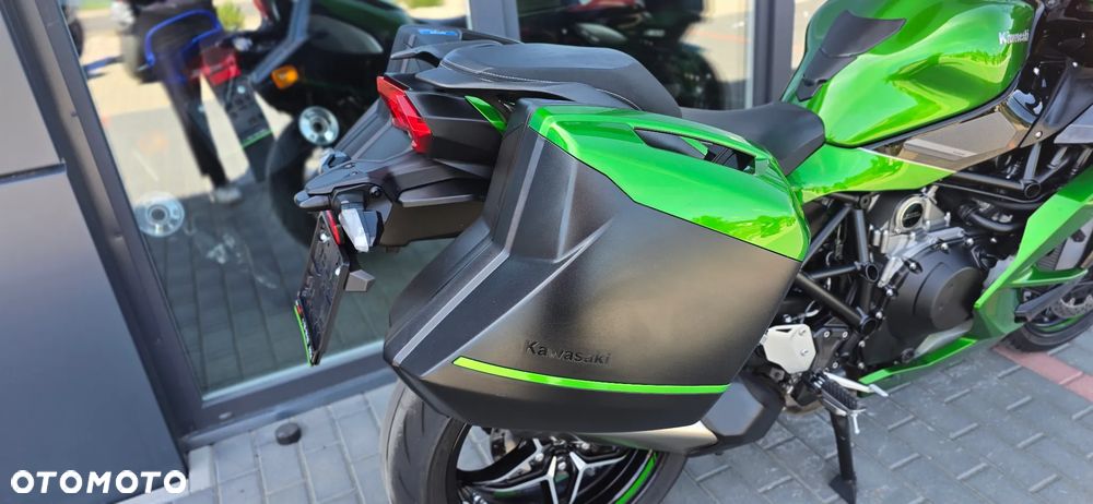 Kawasaki Ninja H2 SX - 11
