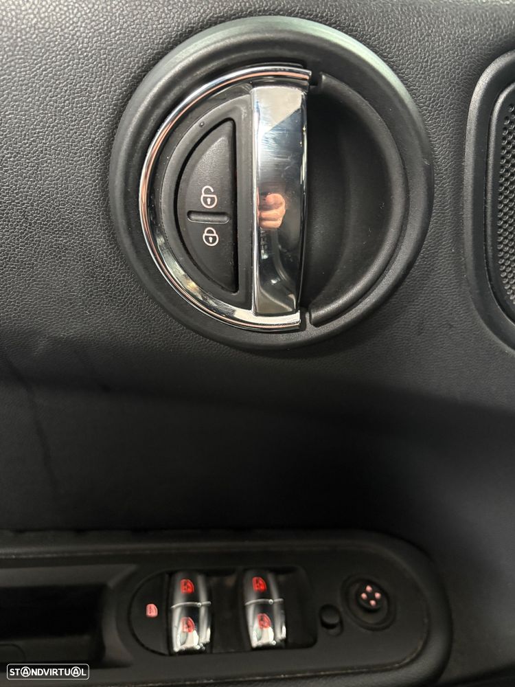 MINI Countryman One D - 20