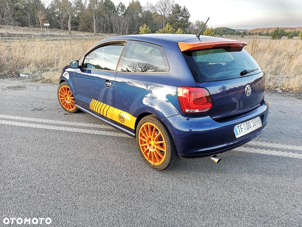 Volkswagen Polo - 1